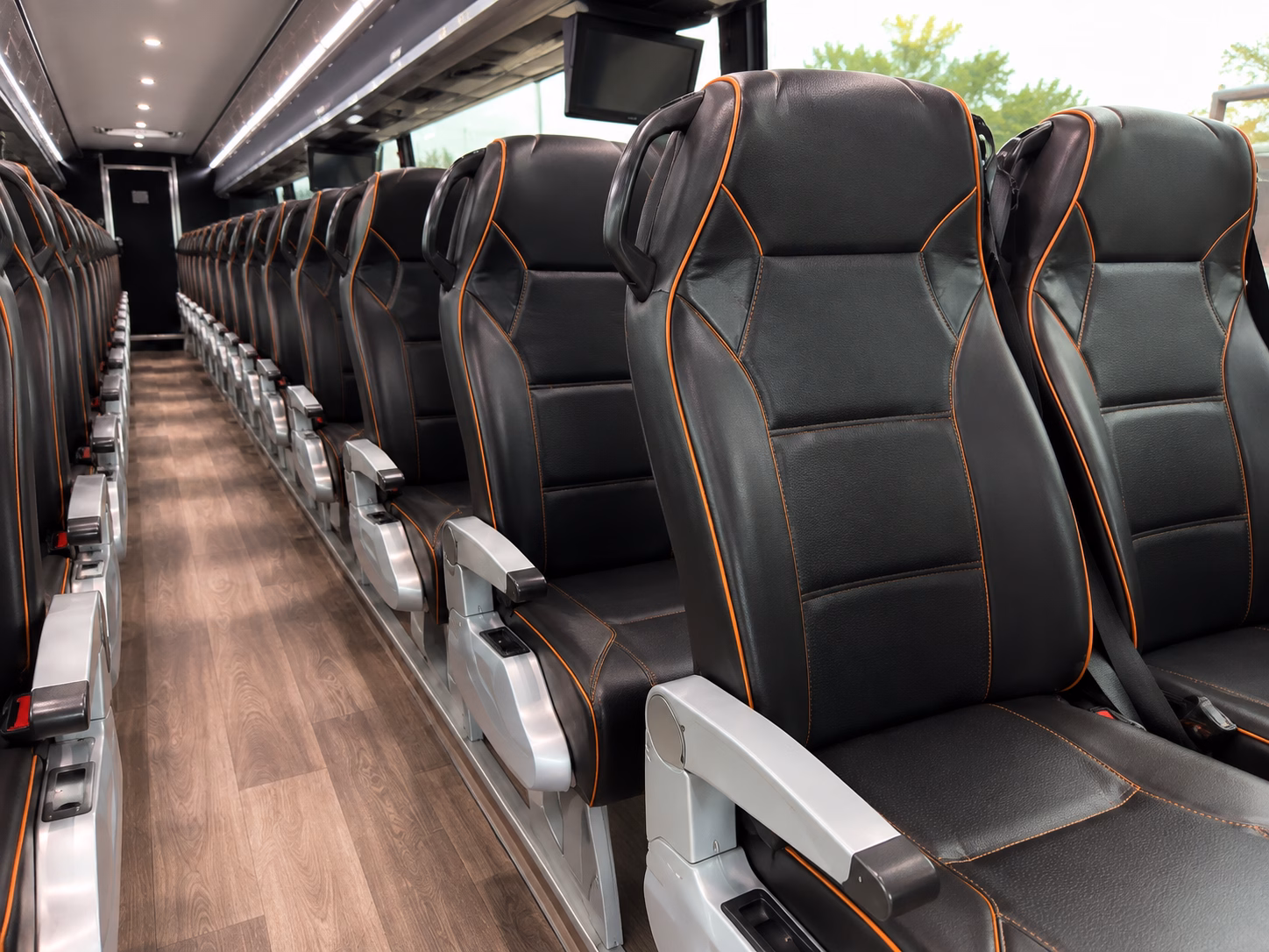 how the type of bus you choose changes the price in arlington virginia